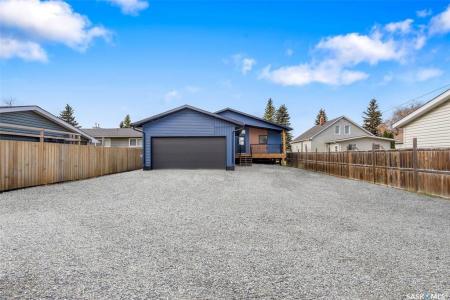 624 11TH STREET, Humboldt, Saskatchewan S0K 2A0, Canada
