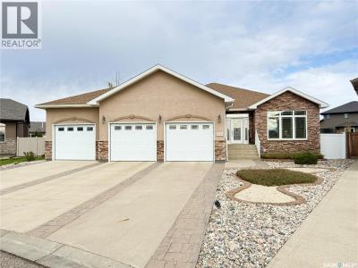 1845 GORDON MILES PLACE, Weyburn, Saskatchewan S4H 0B9, Canada