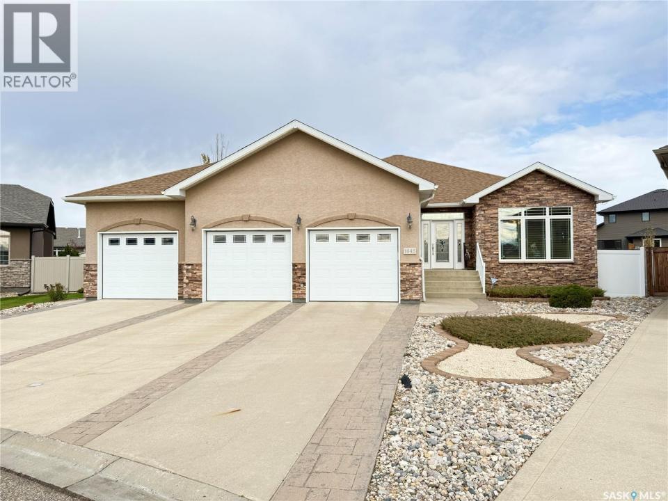 1845 GORDON MILES PLACE, Weyburn, ססקצ'ואן S4H 0B9, קנדה 