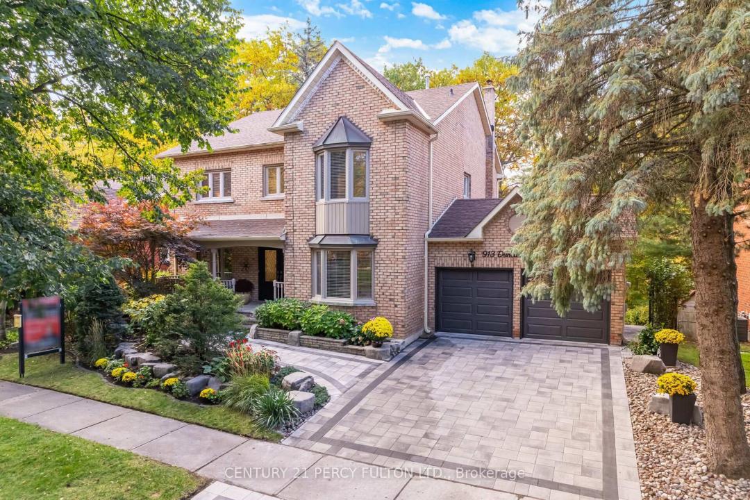 913 DUNCANNON DRIVE, Pickering, Ontario L1X 2M4, Canada