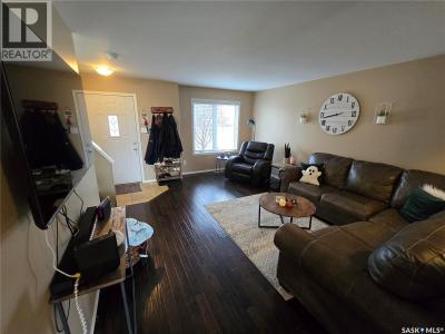 6 815 5TH STREET NE, Weyburn, ססקצ'ואן S4H 2K9, קנדה