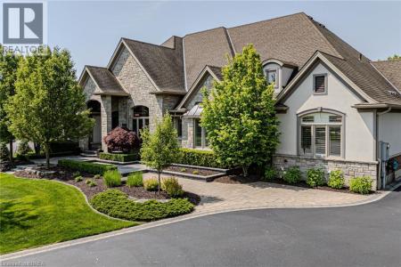 29 WALLACE COURT, Brantford, Ontario N3T 5L7, Canadá