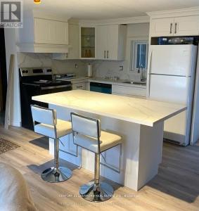 292 SALMON POINT ROAD, Prince Edward County (athol Ward), Ontario K0K 1P0, Canada