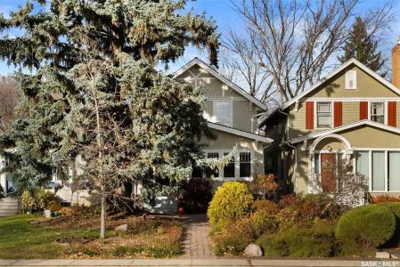 2912 MCCALLUM AVENUE, Regina, Saskatchewan S4S 0R2, CANADÁ