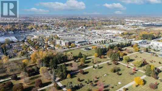 126 CARLYLE DRIVE, London East (east I), 安大略省 N5V 3T1, 加拿大