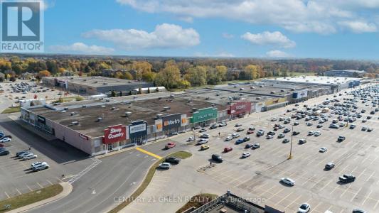 126 CARLYLE DRIVE, London East (east I), 安大略省 N5V 3T1, 加拿大