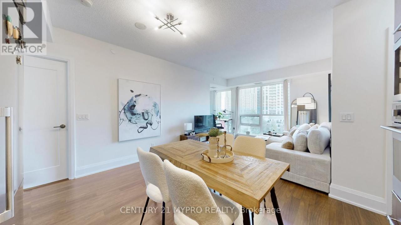 120 HARRISON GARDEN BOULEVARD, Toronto (willowdale East), Ontario M2N 0H1, Canadá