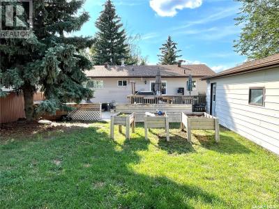 2472 ROSS CRESCENT, North Battleford, Saskatchewan S9A 3R3, Canada