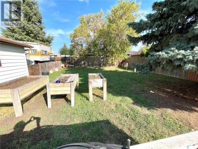 2472 ROSS CRESCENT, North Battleford, Saskatchewan S9A 3R3, Canada