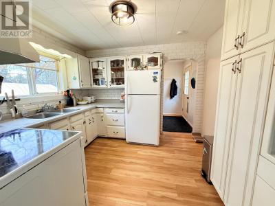 37 SECOND AVE N, Sioux Lookout, Ontario P8T 1H2, Canada