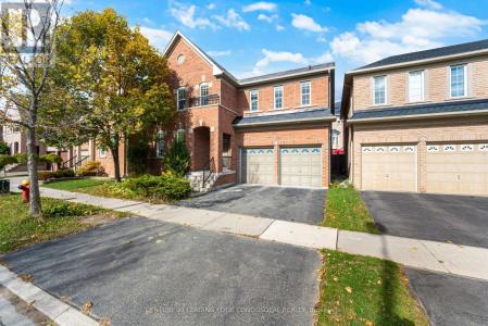 29 WENDELYN DRIVE, Richmond Hill (jefferson), Ontario L4E 0R1, Canada