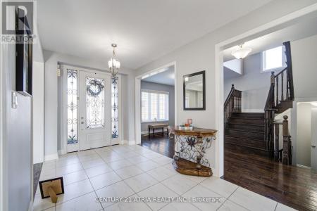 10 GLADYS ROLLING AVENUE, East Gwillimbury (mt Albert), Ontario L0G 1M0, Canada