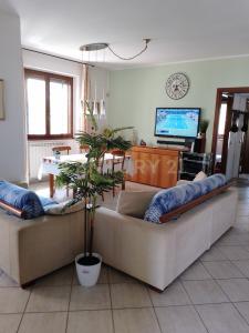 Via Fratelli Cervi, Arluno, Lombardia 20010, Itália