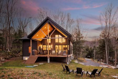 11 Rue Sunset, Bolton-Est, 魁北克省 J0E 1G0, 加拿大