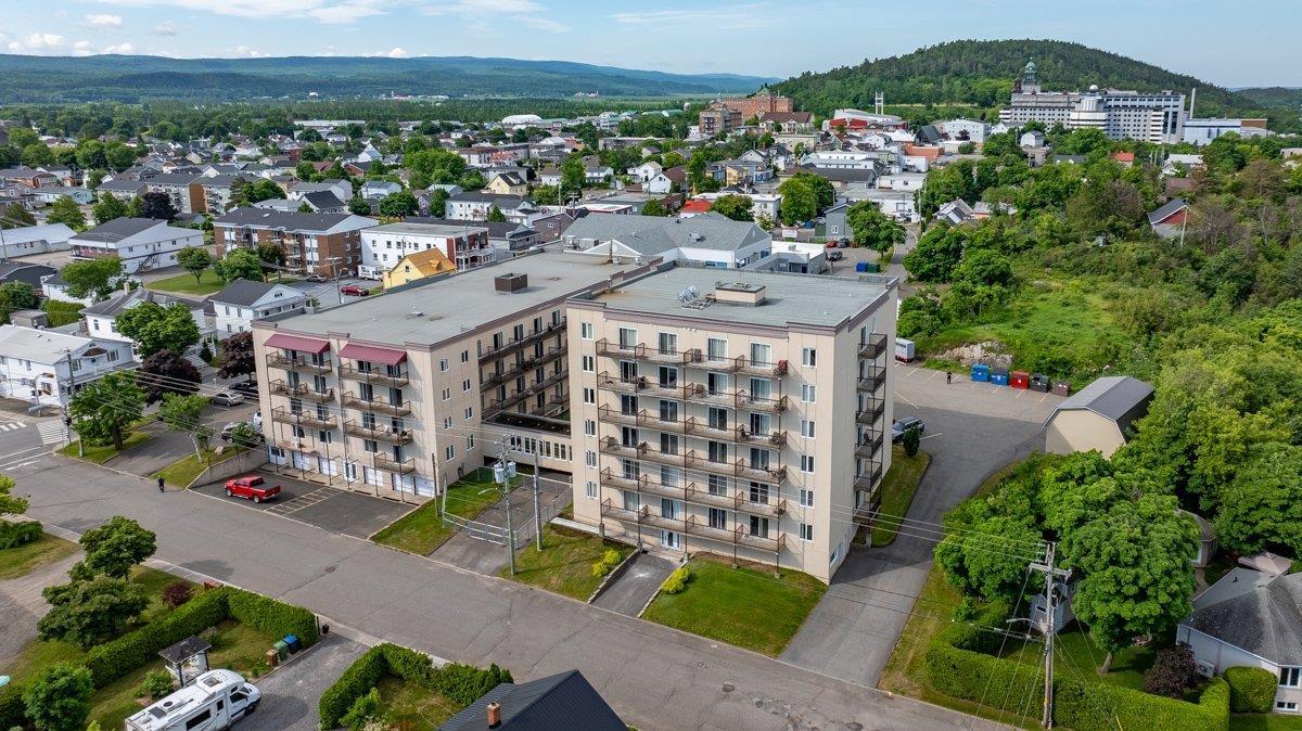 712-712B Av. Painchaud, La Pocatière, Quebec G0R 1Z0, Canadá