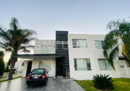 Carretera Querétaro - Tlacote 1001 D-247 Lt 6, Cond. D,, Querétaro, Querétaro 76177, Mexico