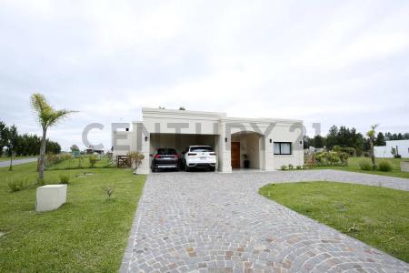 Autovia 2 KM 64 , Brandsen, GBA Sur 1980, Argentina