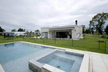 Autovia 2 KM 64 , Brandsen, GBA Sur 1980, Argentina