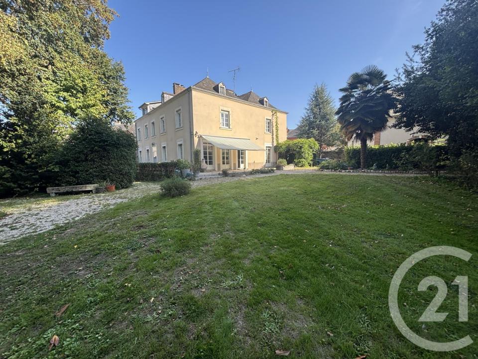 Cosse Le Vivien, Países Del Loira 53230, Francia