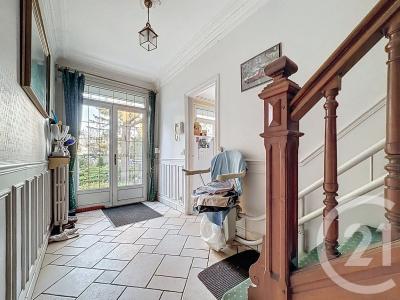 Montfermeil, Île-de-France 93370, Pháp