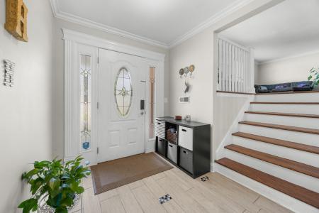 573 Maple Avenue, Lisle, Illinois 60532