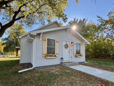 438 Yates Avenue , Minden, Nebraska 68959, USA