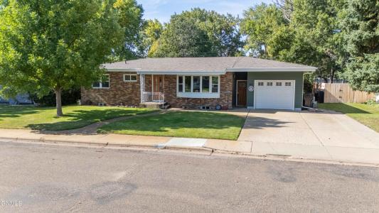 801 10th Avenue, Dickinson, North Dakota 58601, Stati Uniti