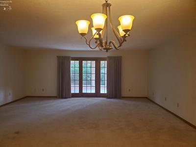 33 St Francis Avenue, Tiffin, Ohio 44883, USA