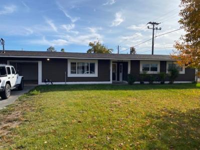 9016 Bong Loop Drive  #B, Moses Lake,, واشنطن 98837, الولايات المتحدة