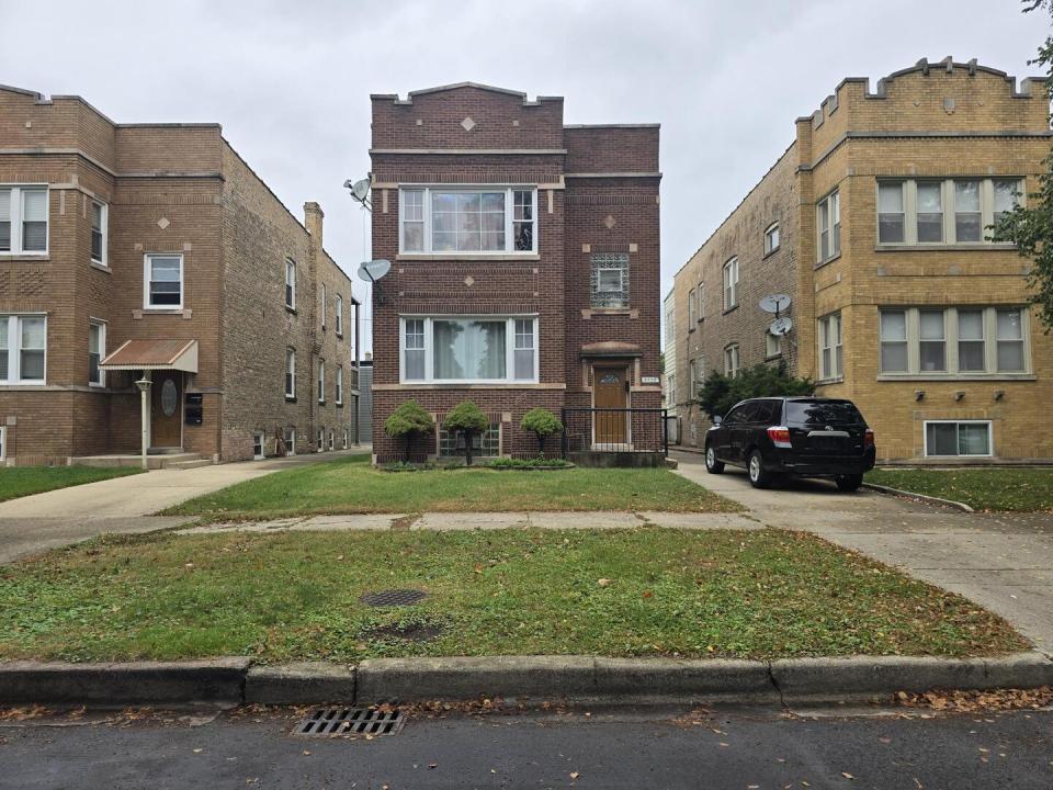 5738 W Windsor Avenue, Chicago, Illinois 60630