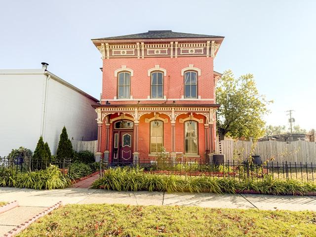 208 S. 9th St., Terre Haute, Indiana 47807