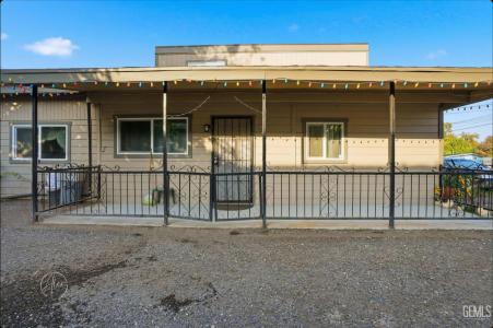 8429 Fuller Drive, Bakersfield, California 93307