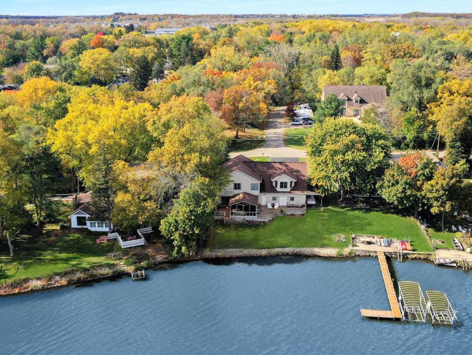 5012 W Lake Shore Drive, Wonder Lake, Illinois 60097, Estados Unidos