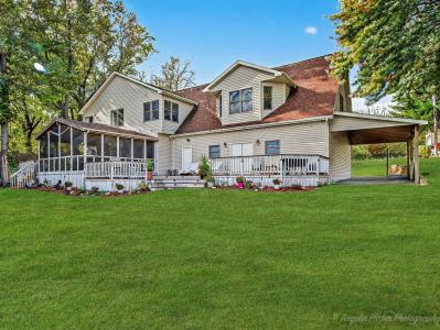 5012 W Lake Shore Drive, Wonder Lake, Illinois 60097, Estados Unidos