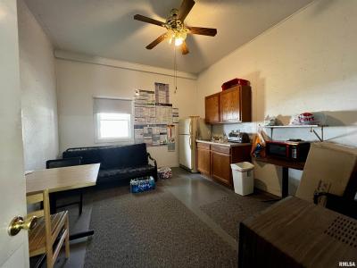 1120 E JACKSON Street, Macomb, Illinois 61455, HOA KỲ