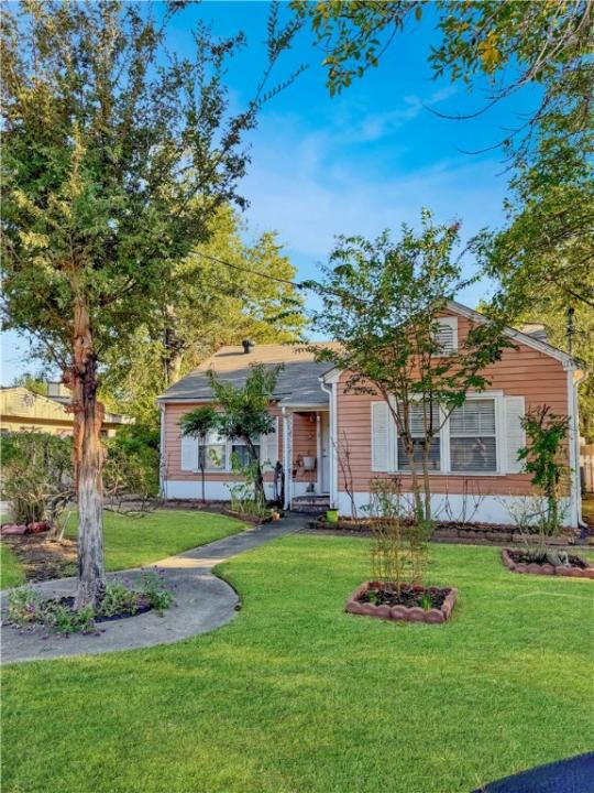 203 Dellwood Street, Bryan, Texas 77801