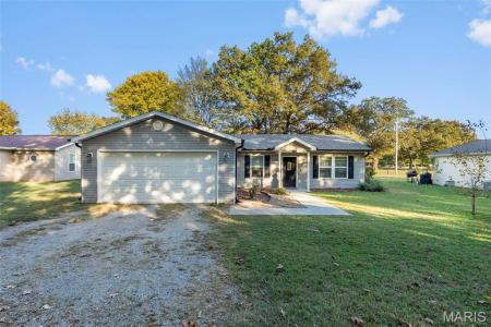 607 Mandeville Street, Oran, Missouri 63771, USA