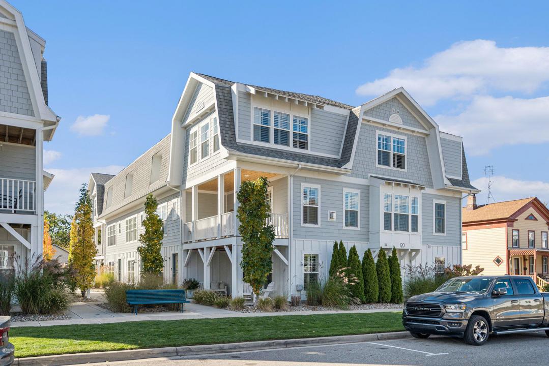 120 N Barton , Unit B, New Buffalo, ميشيغان 49117, الولايات المتحدة