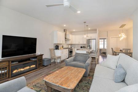 120 N Barton , Unit B, New Buffalo, ميشيغان 49117, الولايات المتحدة