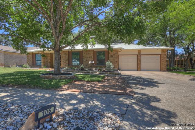 106 Broken Spur, Universal City, Texas 78148