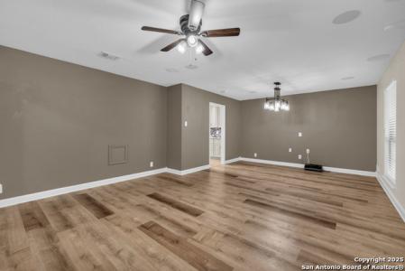 106 Broken Spur, Universal City, Texas 78148