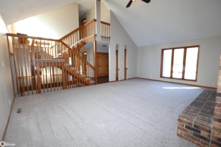 612 Westwood Drive, Marshalltown, Iowa 50158