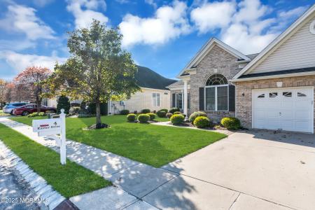 4 Exeter Drive, Freehold, Nova Jersey 07728, Estados Unidos