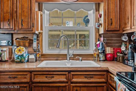 5168 Brook Circle, High Point, Caroline Du Nord 27263, États-Unis