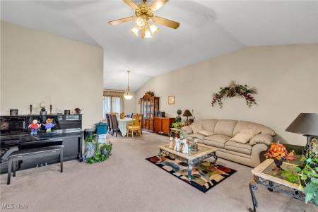 17024 Bear Creek Lane, Strongsville, Ohio 44136, Stati Uniti