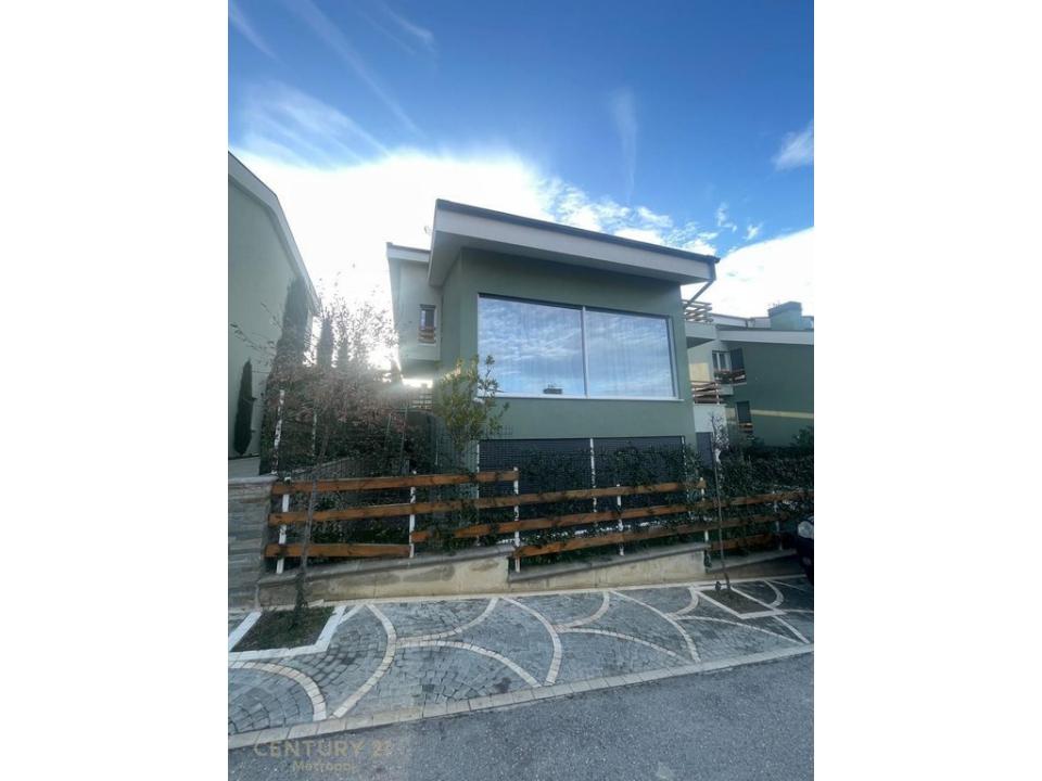 Long Hill Residence, Tirana, Albania