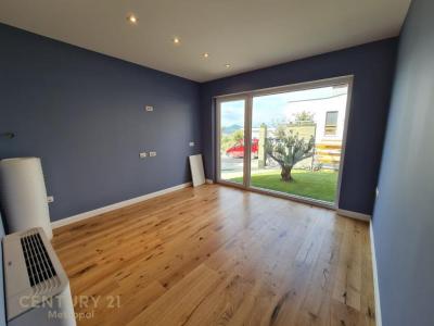 Long Hill Residence, Tirana, Albania