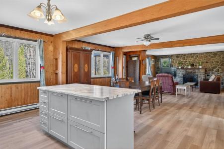 3366  Ch. des Lacs, Saint-Faustin/Lac-Carré, Quebec J0T 2G0, Canada