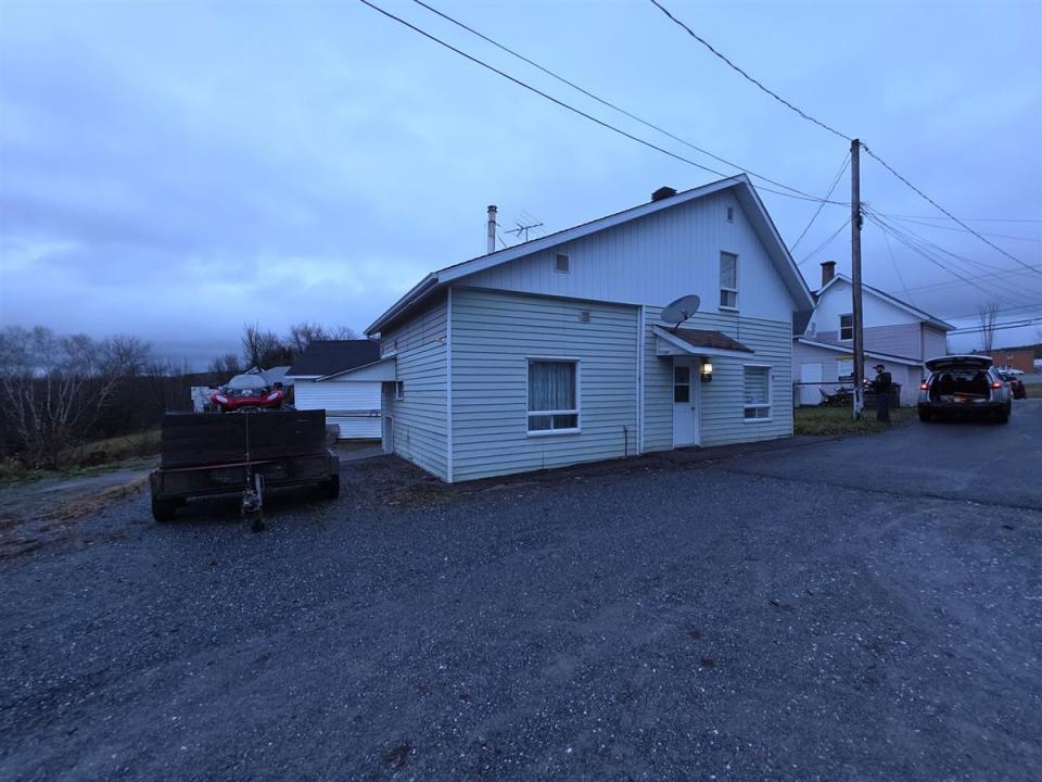 32 Rue St-Joseph N., Rivière-Bleue, 퀘벡주 G0L 2B0, 캐나다