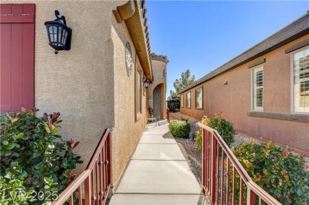 3637 Inverness Grove Avenue, North Las Vegas, Nevada 89081, Stati Uniti